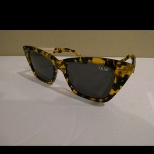 QUAY Cat Eye Tortoise Frame Brown Sunglasses 121